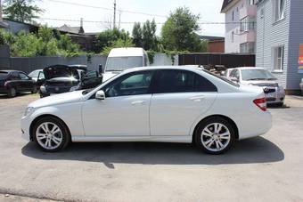 2010 Mercedes-Benz C-Class Photos