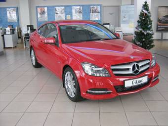 2011 Mercedes-Benz C-Class Pictures