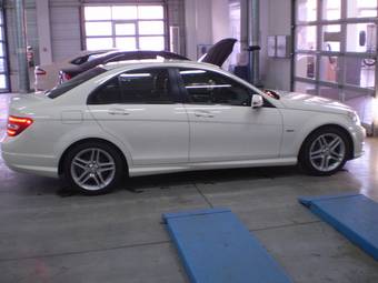 2011 Mercedes-Benz C-Class Pictures