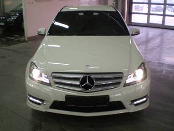 2011 Mercedes-Benz C-Class Photos