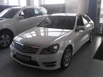 2011 Mercedes-Benz C-Class Pictures