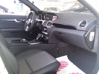 2011 Mercedes-Benz C-Class Wallpapers