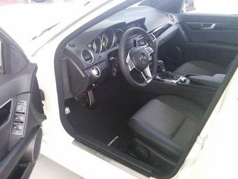 2011 Mercedes-Benz C-Class Pics