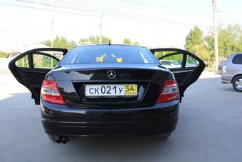 2011 Mercedes-Benz C-Class Pictures
