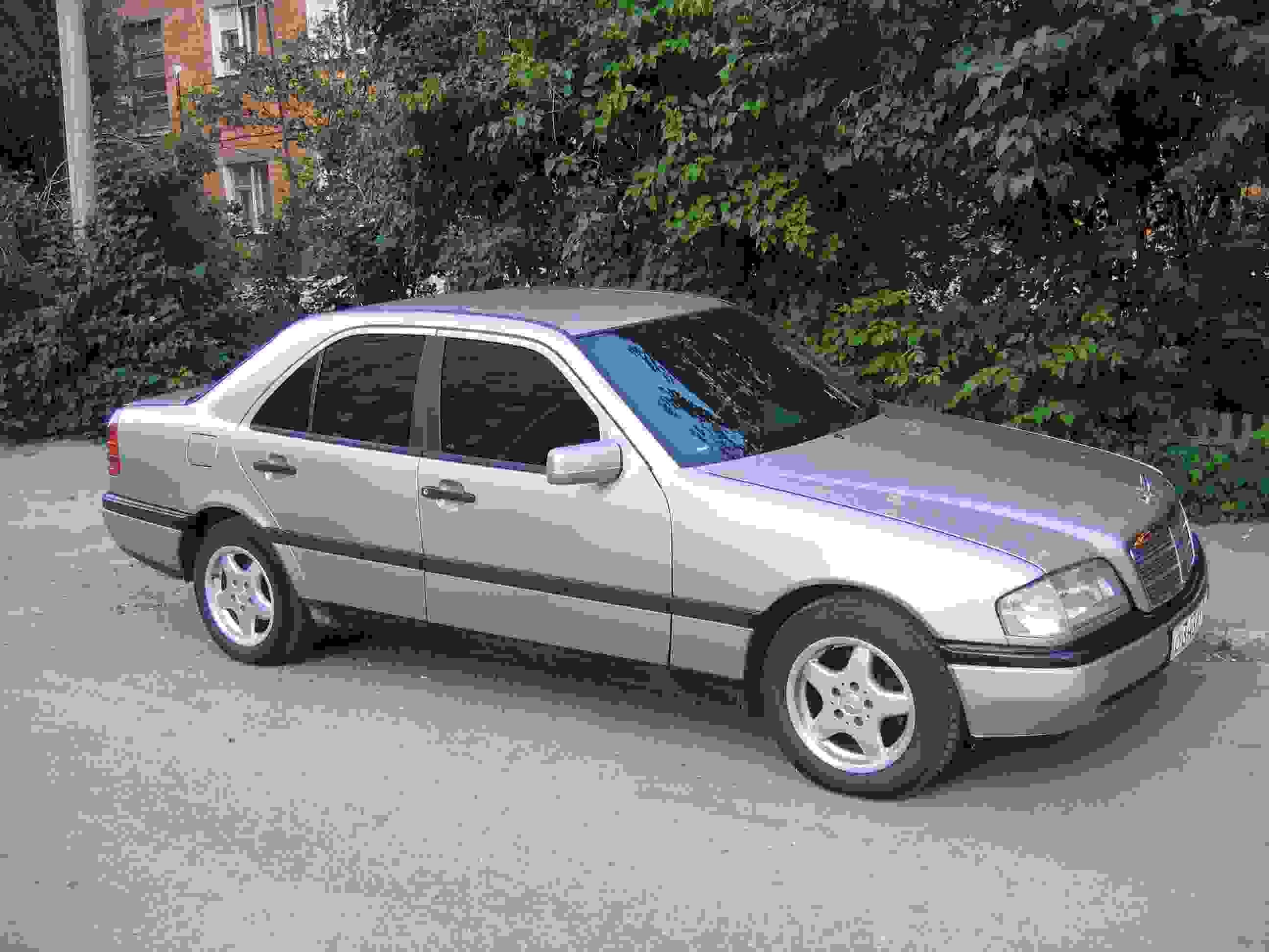 1993 Mercedes-Benz C180