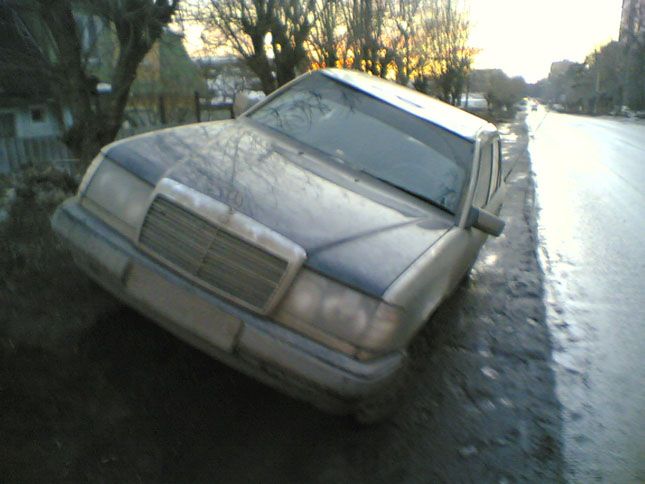 1988 Mercedes-Benz C230