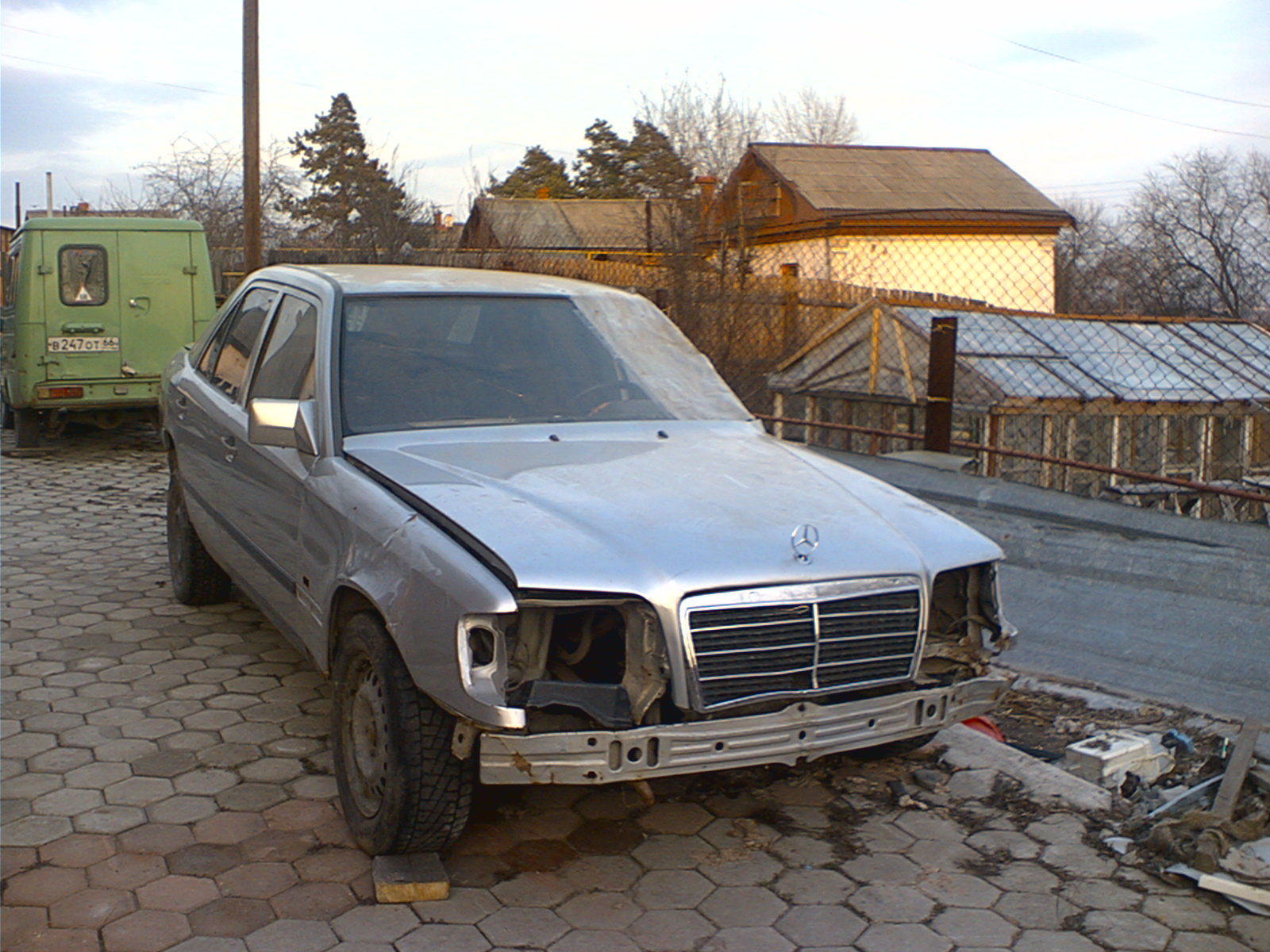 1990 Mercedes-Benz C230