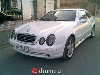 2000 Mercedes-Benz CLK-Class Pics