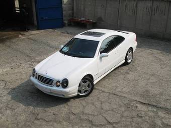 2000 Mercedes-Benz CLK-Class Pictures
