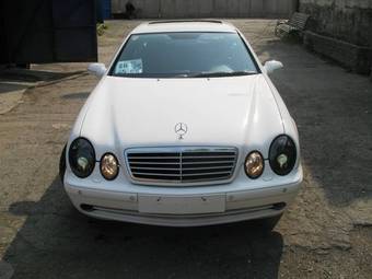 2000 Mercedes-Benz CLK-Class Images