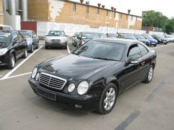 2000 Mercedes-Benz CLK-Class Pictures