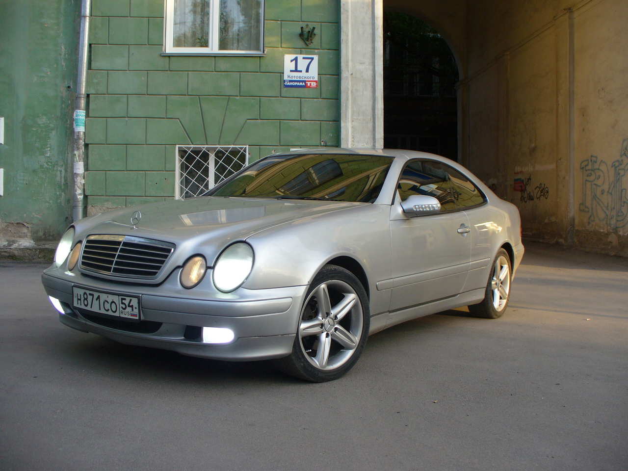 2000 Mercedes-Benz CLK-Class