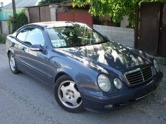 2000 Mercedes-Benz CLK-Class Pictures