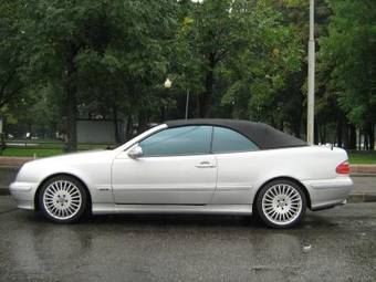 2000 Mercedes-Benz CLK-Class Pictures