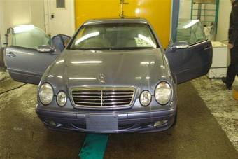 2000 Mercedes-Benz CLK-Class Pictures