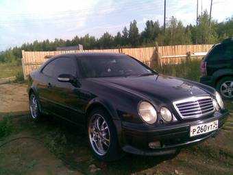 2000 Mercedes-Benz CLK-Class Photos