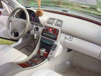 2000 Mercedes-Benz CLK-Class Pictures