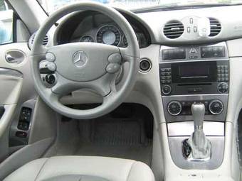 2004 Mercedes-Benz CLK-Class Photos