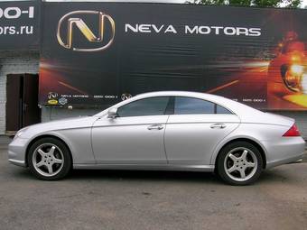 2004 Mercedes-Benz CLS-Class Images