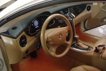 2005 Mercedes-Benz CLS-Class Photos