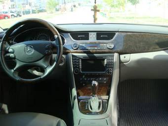 2005 Mercedes-Benz CLS-Class Wallpapers