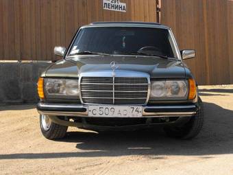 1984 Mercedes-Benz E-Class Photos