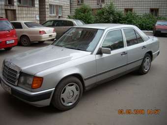 1985 Mercedes-Benz E-Class Pics