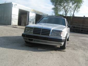 1985 Mercedes-Benz E-Class Pictures