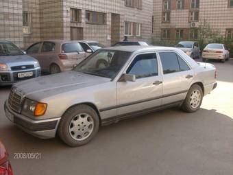 1985 Mercedes-Benz E-Class Pictures