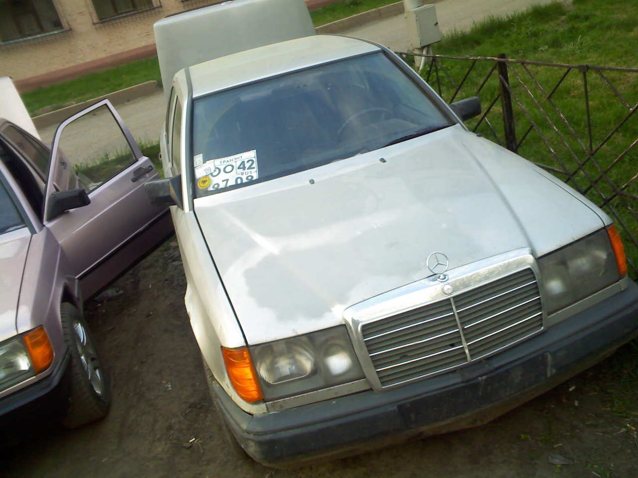 1985 Mercedes-Benz E-Class