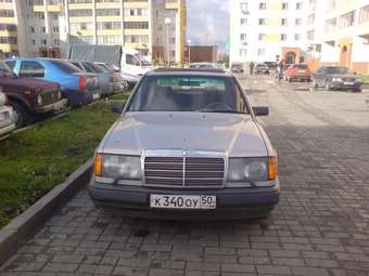1986 Mercedes-Benz E-Class Pictures