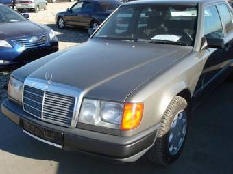 1986 Mercedes-Benz E-Class Pictures