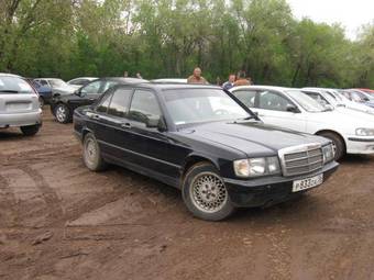 1986 Mercedes-Benz E-Class Photos