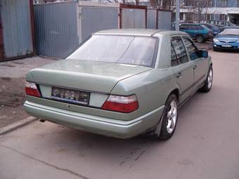 1987 Mercedes-Benz E-Class Pictures