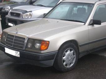 1987 Mercedes-Benz E-Class Pictures