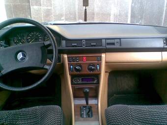 1987 Mercedes-Benz E-Class Pictures