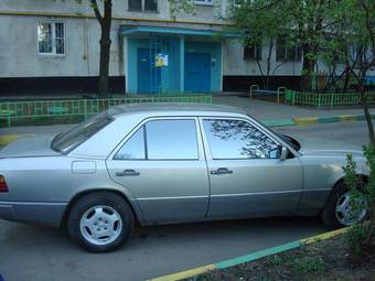 1987 Mercedes-Benz E-Class Pictures