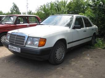 1987 Mercedes-Benz E-Class Photos