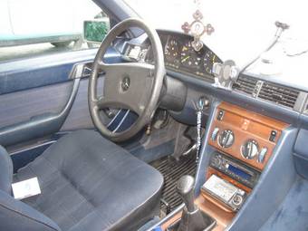 1987 Mercedes-Benz E-Class Photos