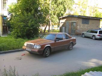 1987 Mercedes-Benz E-Class Pictures