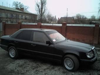1988 Mercedes-Benz E-Class Photos