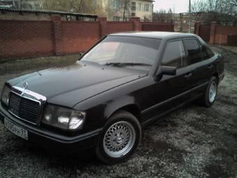 1988 Mercedes-Benz E-Class Photos