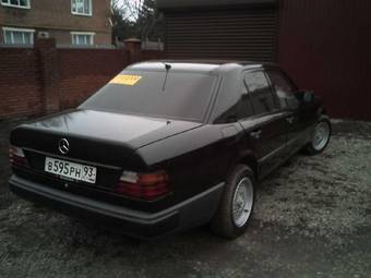 1988 Mercedes-Benz E-Class Pictures