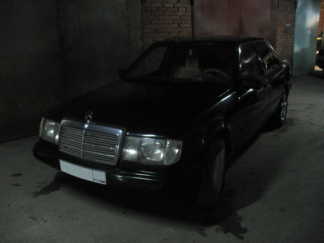1988 Mercedes-Benz E-Class