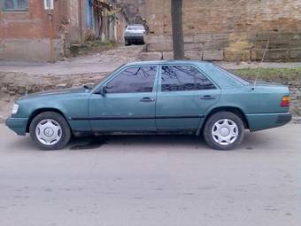 1988 Mercedes-Benz E-Class Pics