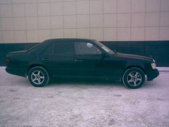 1988 Mercedes-Benz E-Class Photos