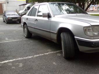 1988 Mercedes-Benz E-Class Photos