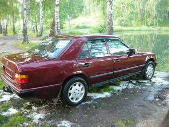 1988 Mercedes-Benz E-Class Photos
