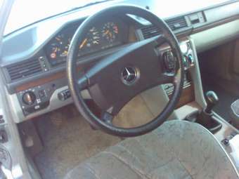 1989 Mercedes-Benz E-Class Pics