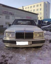 1989 Mercedes-Benz E-Class Photos